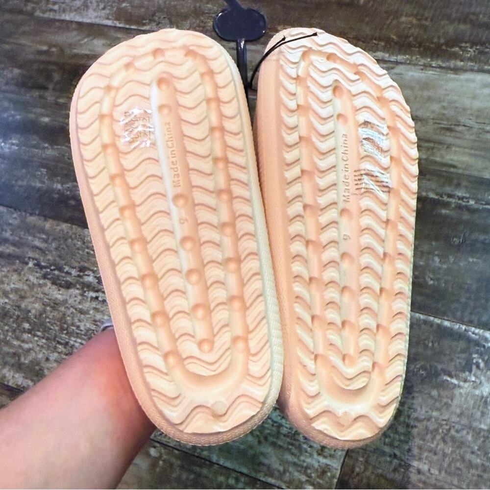 True Religion Women's Meg Slip On Slides Nude Size 9 NWT - Picture 8 of 9